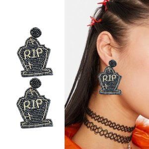 RIP Gravestone Black Seed Bead Halloween Earrings NEW